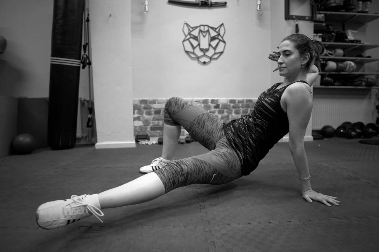 Kadın hocadan kadınlara özel kickboks dersi Kadın hocadan kadınlara özel kickboks dersi